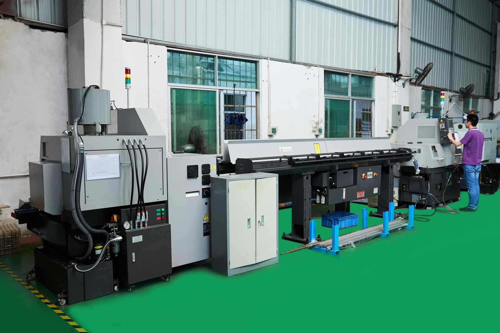 Precision CNC Tunring Center Workshop of Custom Parts